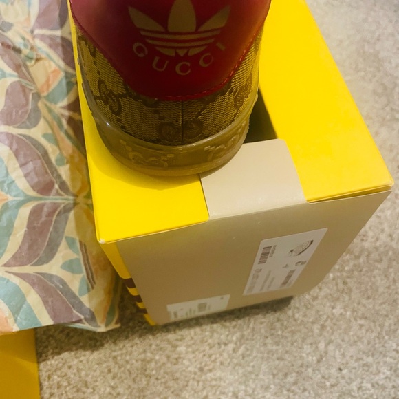 Gucci X Adidas Sneakers - Picture 5 of 13